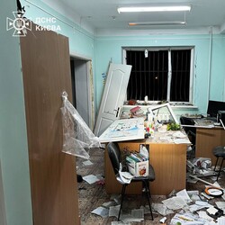 У Києві російський дрон влучив у дитячу поліклініку, є постраждалий - Новини України