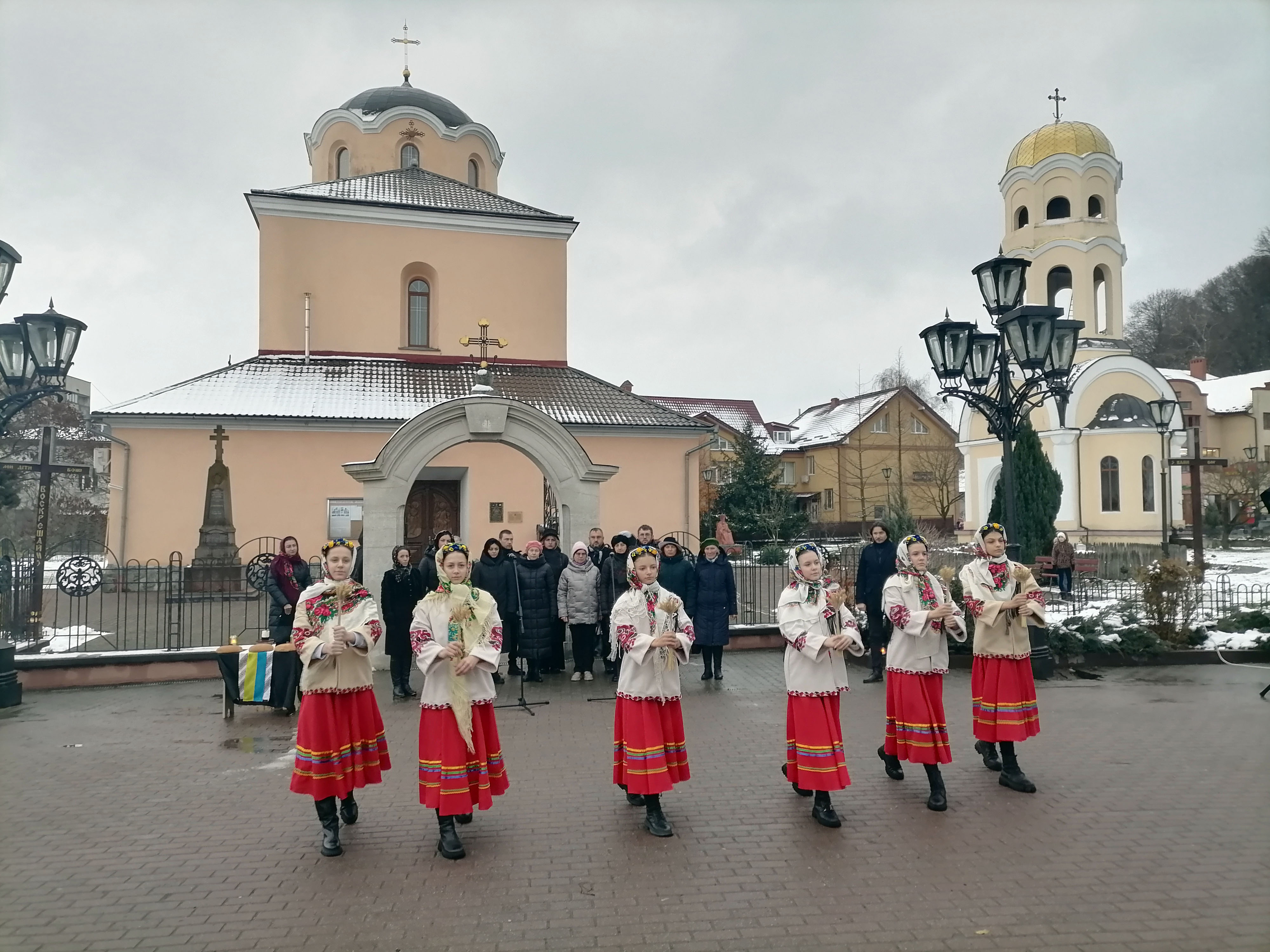 Фото без опису