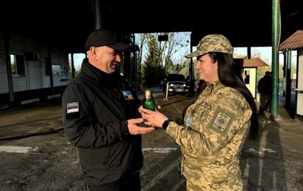 ДСНС показала прибуття Благодатного вогню