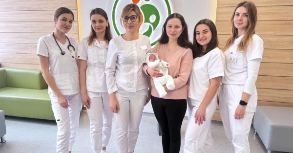 Львівські медики виходили немовля із критично низькою вагою - Новини України