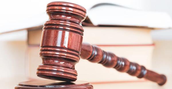 Суд зобов'язав курсантку виплатити 264 тисячі гривень університету після відрахування - Новини України