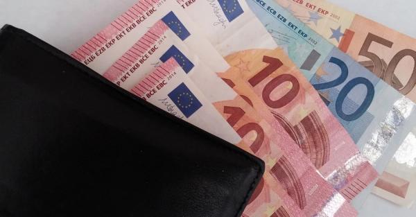 Курс валют на 28 квітня: скільки коштують долар, євро і злотий - Новини України