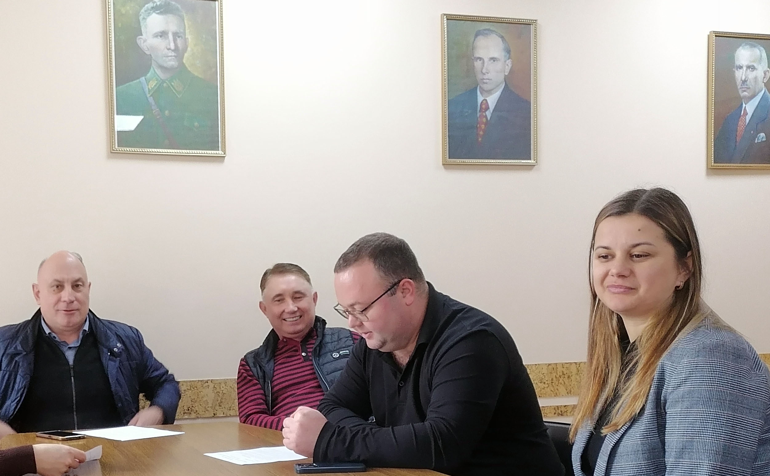 Фото без опису