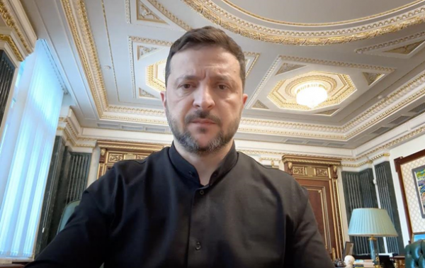 Перемовини мають бути з Путіним - Зеленський