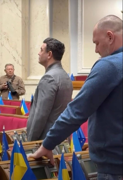 Микола Тищенко прийшов на засідання Верховної Ради - Новини України