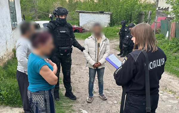 На Черкащині затримали 17 учасників наркоугруповання
