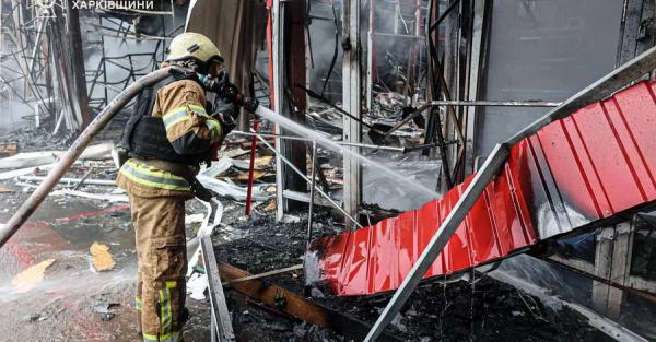 У Харкові через російський удар сгоріло біля 90 павільйонів на ринку Барабашово - Новини України
