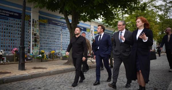 Зеленський провів екскурсію по центру Києва для Макрона та Стармера  - Новини України