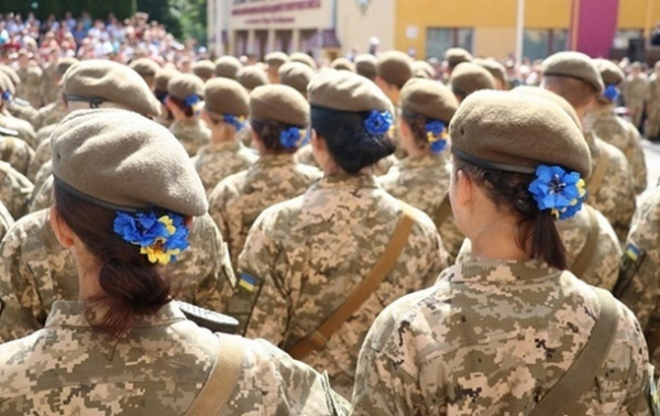 В ЗСУ зробили заяву про обов'язкову службу жінок