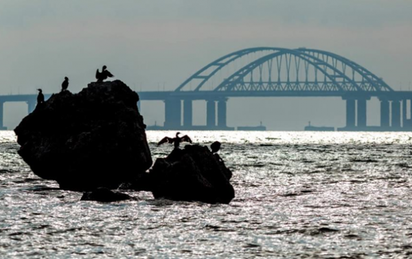 В Криму та РФ заявили про атаку безпілотників