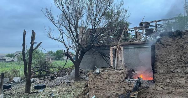 За добу росіяни вбили пʼятьох людей на Донеччині, зокрема обстріляли автобус з пасажирами - Новини України