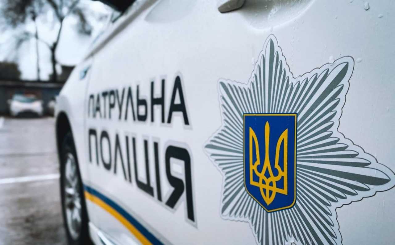 У Франківську неповнолітній без прав їздив автівкою під час комендантської години