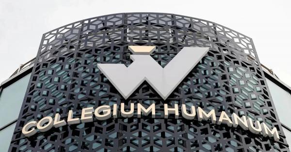 У Варшаві затримали проректора вишу, яка за хабарі видавала підроблені документи сотням студентів - Новини України