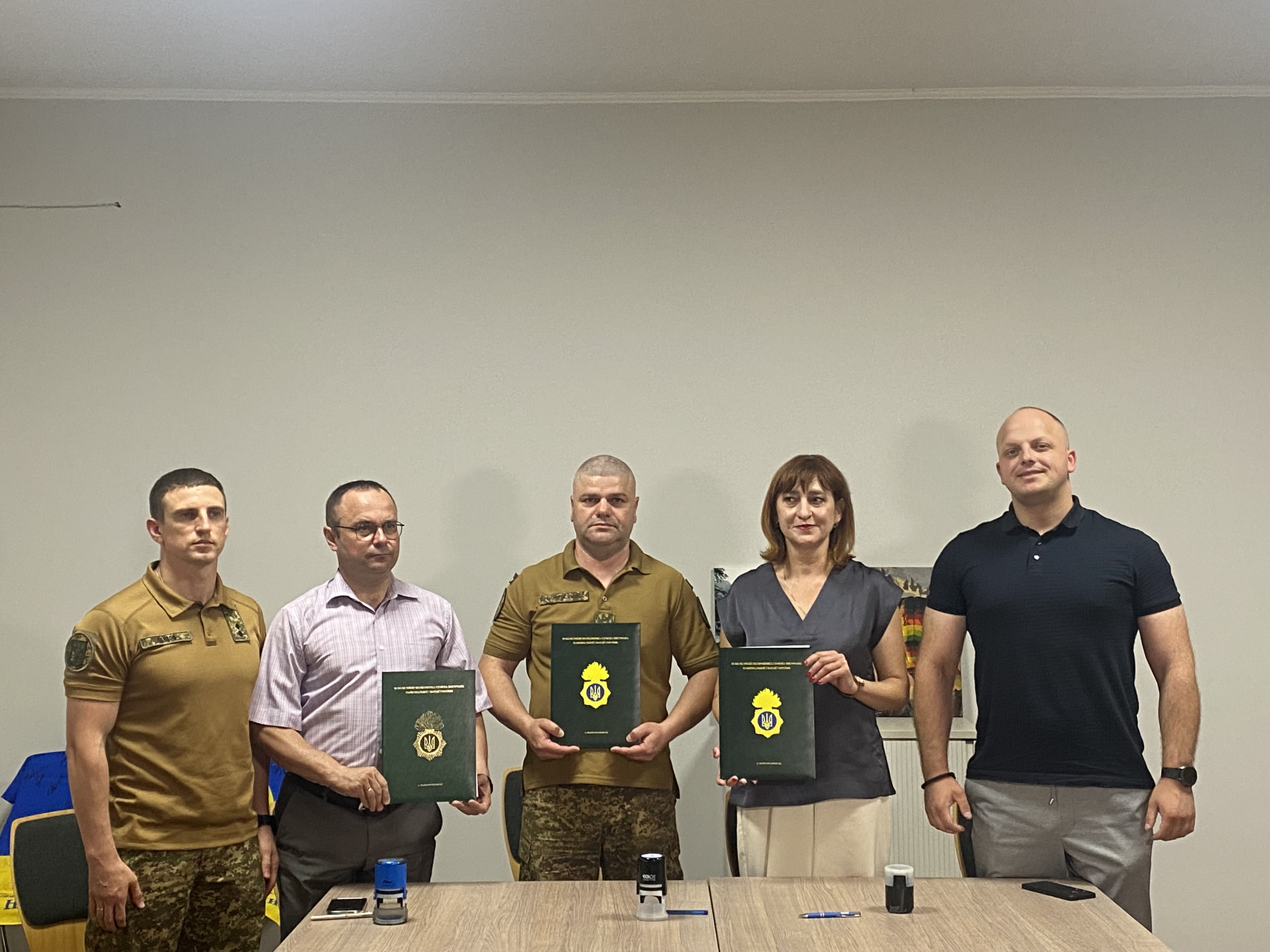 Терапія водою: у Франківську підписали меморандум про спортивну реабілітацію нацгвардійців на базі ІФНТУНГ (ФОТО)