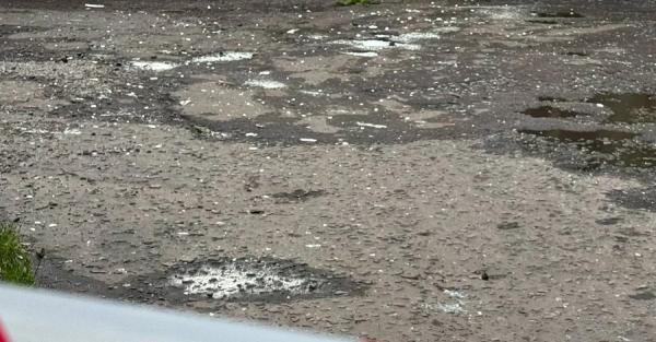Російські війська вдарили "Ланцетом" по Сумах - на підприємстві спалахнули пожежі, пошкоджено будинки - Новини України