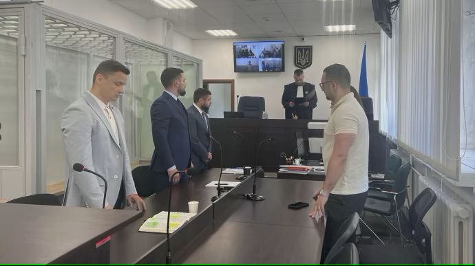 Ексголові Тернопільської облради Головку дали 9 років з конфіскацією за хабар: він знепритомнів у суді (ВІДЕО)