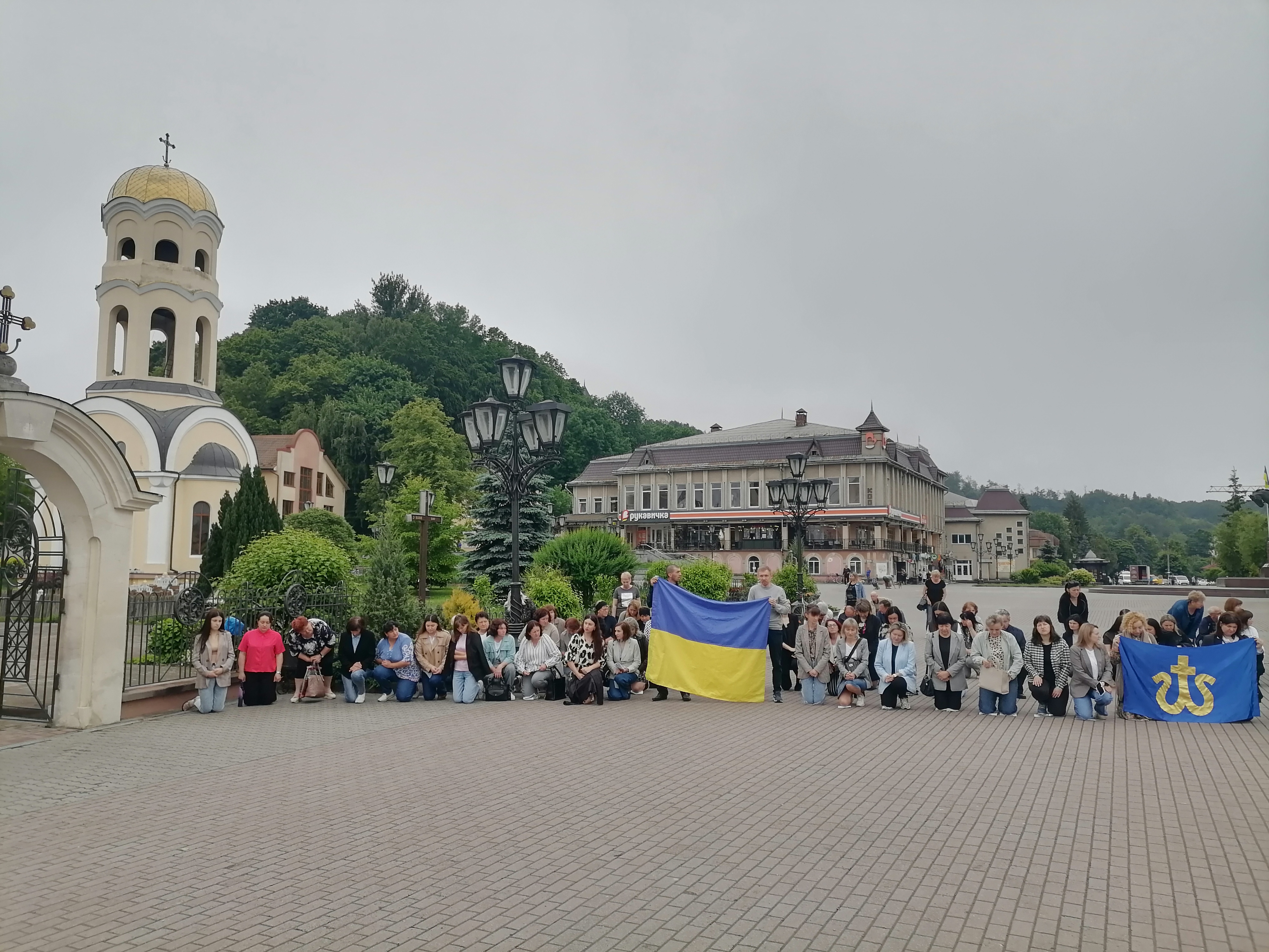 Фото без опису