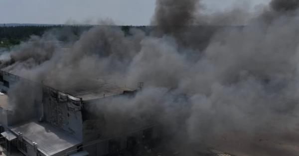 Число поранених внаслідок удару РФ по передмісті Харкова зросло, серед них рятувальники   - Новини України