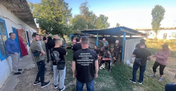 На Дніпропетровщині банда тримала у рабстві 16 людей - Новини України