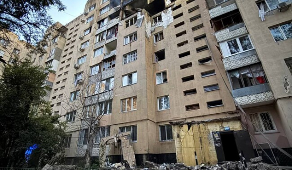 Росіяни вдарили по багатоповерхівці в Одесі, серед постраждалих діти - Новини України
