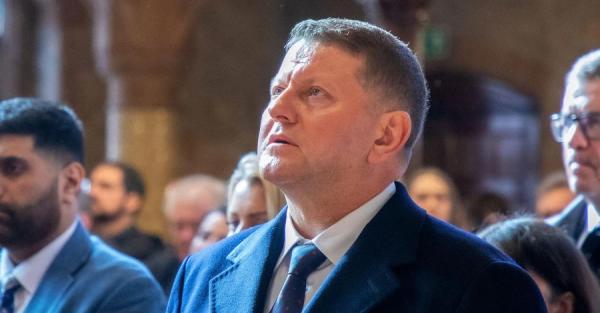 Залужний показав фото зі спортзалу у свій 52-й день народження - Новини України
