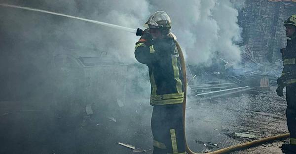 Росія вночі атакувала Київ, є пошкодження у трьох районах - Новини України