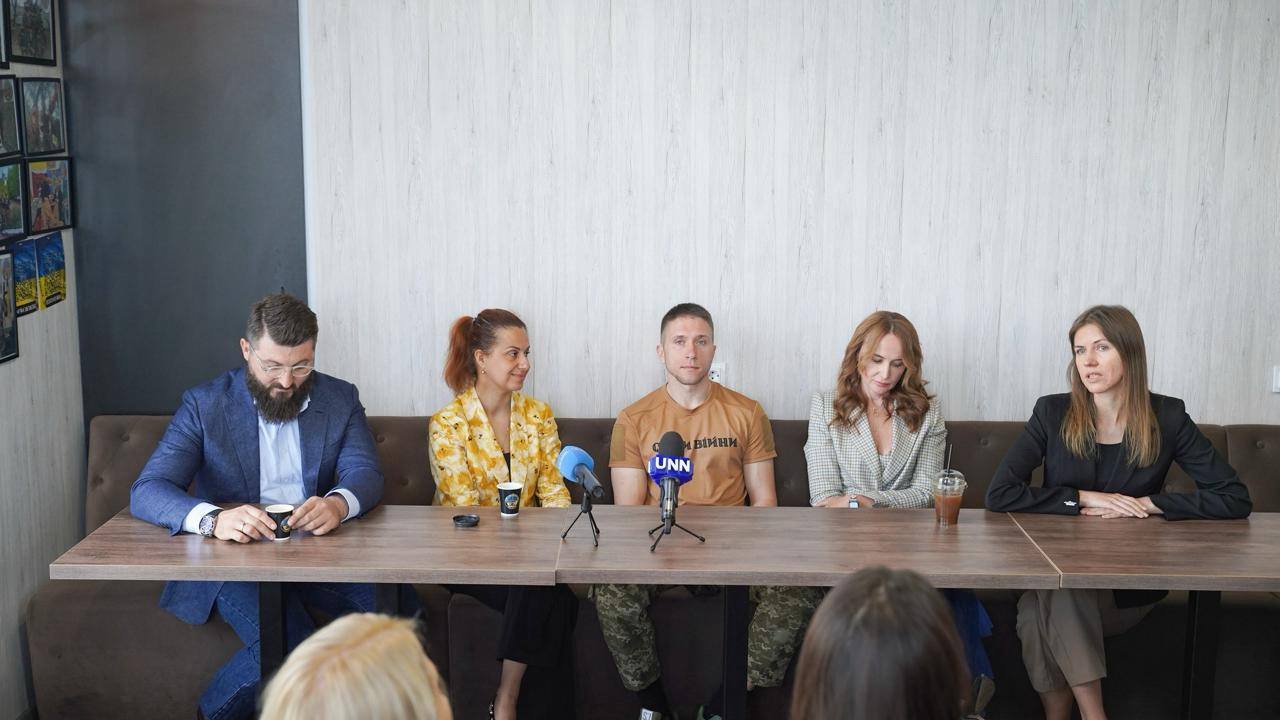 Фото без опису