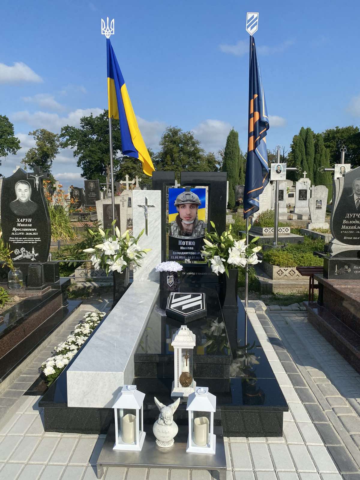 Фото без опису