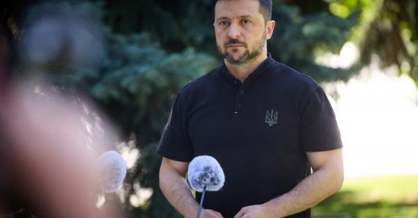 Зеленський у Києві вшанував пам'ять загиблих внаслідок удару РФ та закликав до жорстких санкцій - Новини України