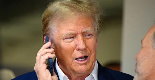 Трамп подзвонив Зеленському перед самітом з Путіним - Новини України