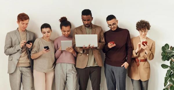 Осінь-2025: хай-тек новинки від Apple, Google та Samsung для фанатів технологій - Новини України