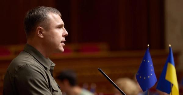 В Україні офіційно запрацювали контракти 60+, - співавтор закону Костенко - Новини України