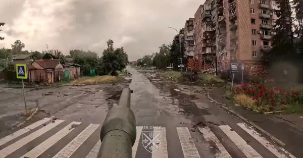 Російські війська намагаються зайти до Покровська з двох напрямків - Новини України