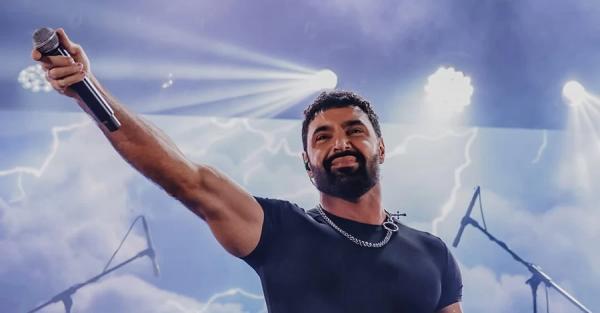 На концерті Козловського на сцені обірвалася протипожежна завіса вагою 16 тонн - Новини України