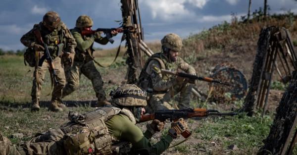 Українські захисники знищили російський склад з боєкомплектом на Кінбурнській косі - Новини України Українські захисники знищили російський склад з боєкомплектом на Кінбурнській косі - Новини України