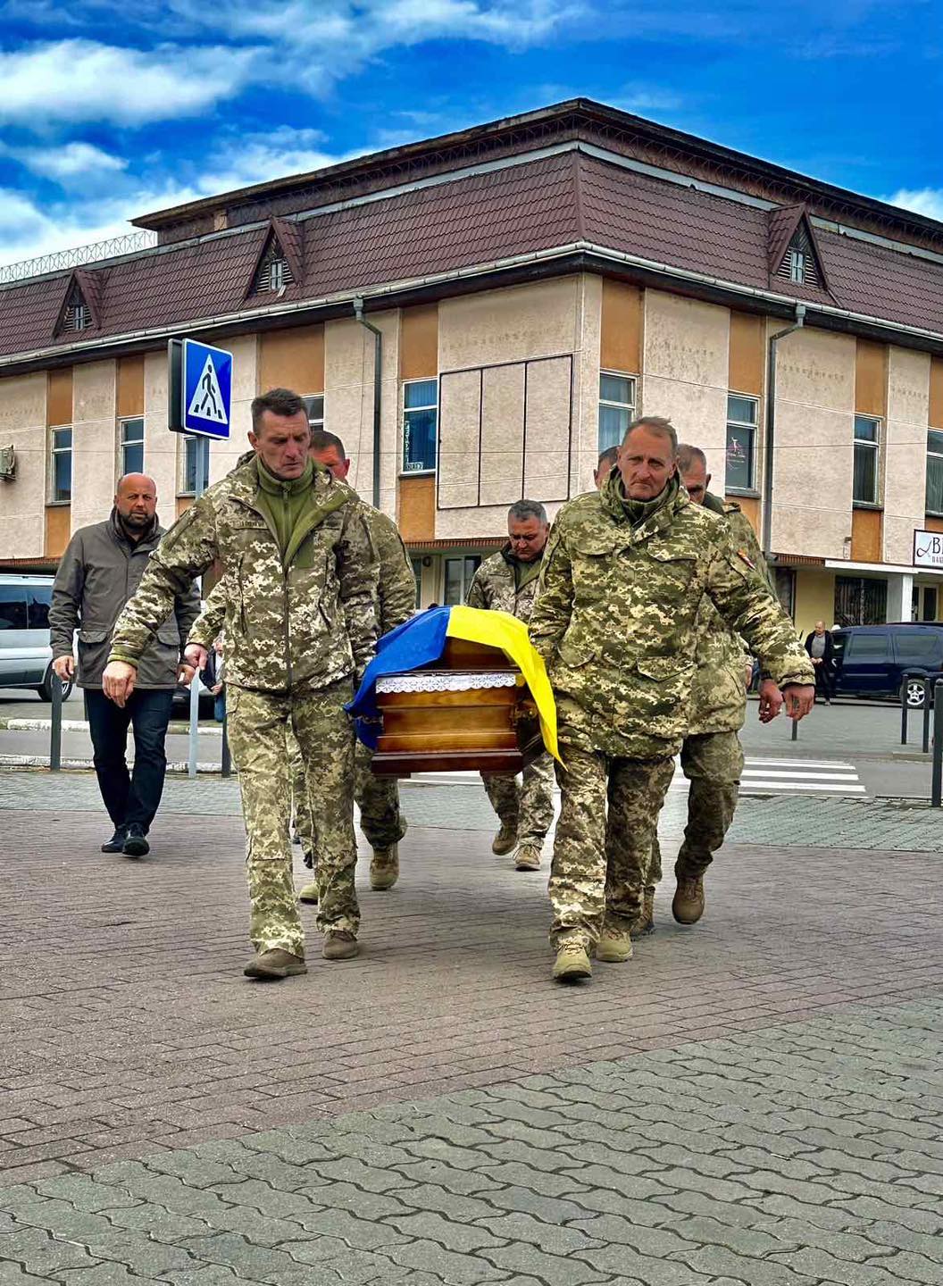 Фото без опису