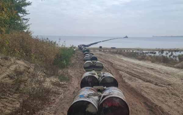 На Кременчуцькому водосховищі викрили незаконний намив піску На Кременчуцькому водосховищі викрили незаконний намив піску