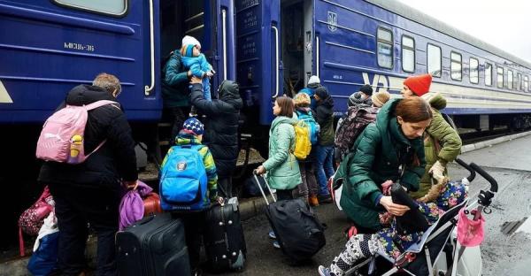 На Харківщині невдовзі розпочнуть обов'язкову евакуацію сімей з дітьми із Великобурлуцького напрямку - Новини України