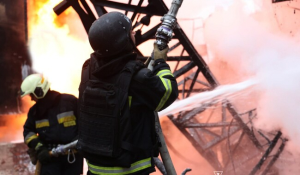 Росія вночі запустила понад 450 дронів і 30 ракет, - Зеленський - Новини України