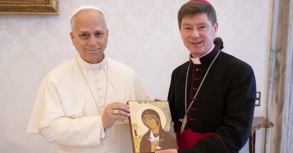 Папа Римський зустрівся з українським єпископом та пообіцяв сприяти закінченню війни - Новини України