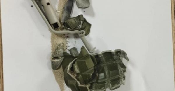 На Одещині оштрафують жінку, 9-річна дочка якої принесла до школи гранату, що вибухнула у закладі - Новини України На Одещині оштрафують жінку, 9-річна дочка якої принесла до школи гранату, що вибухнула у закладі - Новини України