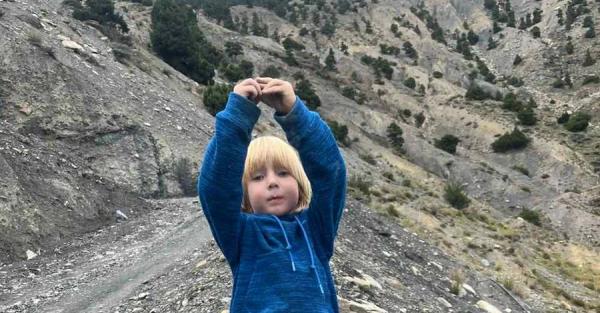 Українець у 3 роки самотужки піднявся до базового табору Евереста - Новини України Українець у 3 роки самотужки піднявся до базового табору Евереста - Новини України