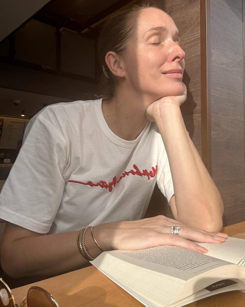 Що читають зірки: улюблені книги Песик, Осадчої, Астаф’євої, Ступки, Мартинюка - Новини України Що читають зірки: улюблені книги Песик, Осадчої, Астаф’євої, Ступки, Мартинюка - Новини України