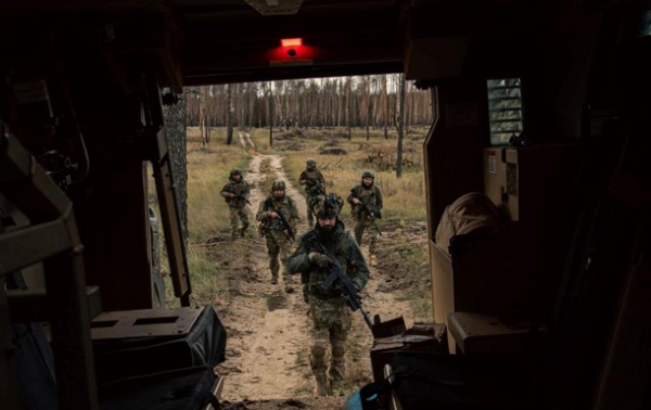 Генштаб заявив про активні бої на п'яти напрямках Генштаб заявив про активні бої на п'яти напрямках