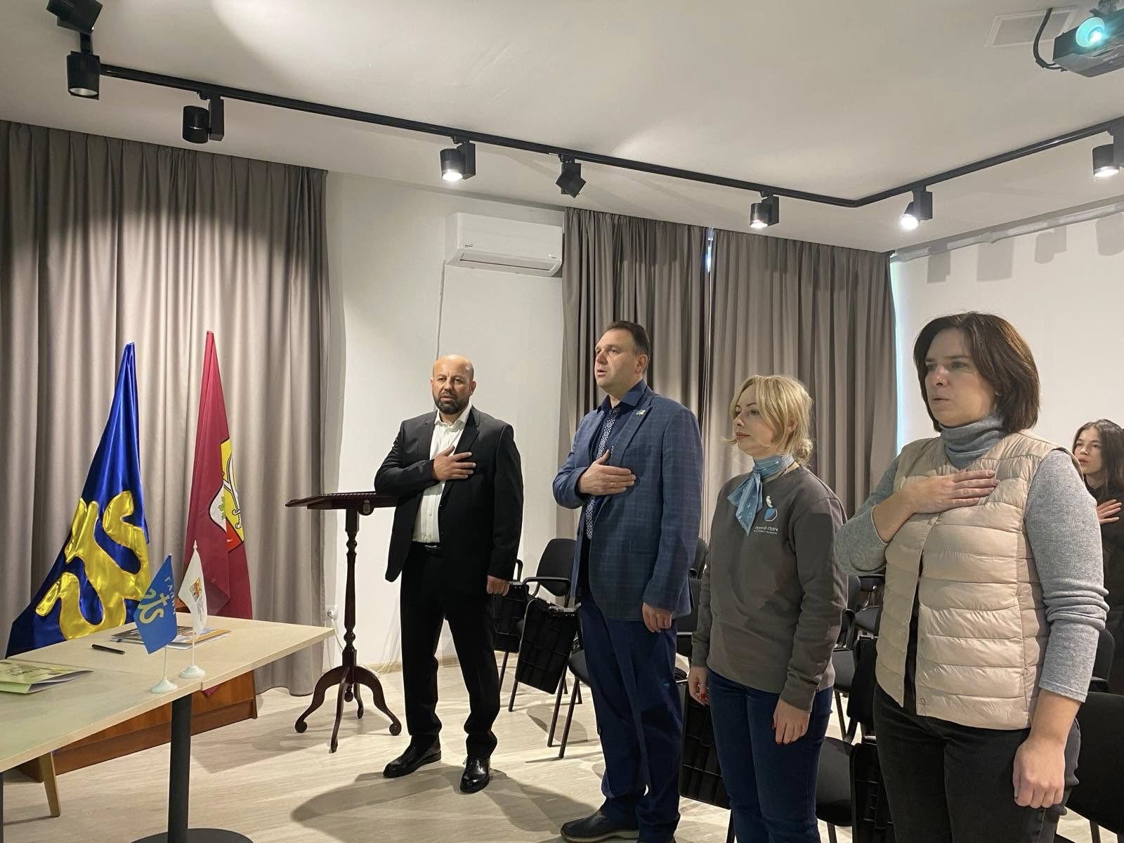 Фото без опису