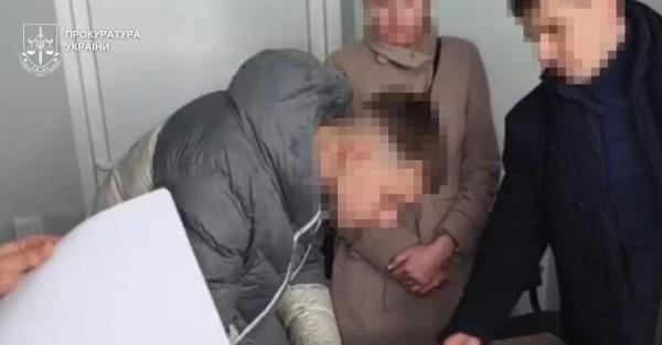 Суд обрав запобіжні заходи нападникам на артистів "Гуцулії" - одного відправили під варту - Новини України Суд обрав запобіжні заходи нападникам на артистів "Гуцулії" - одного відправили під варту - Новини України