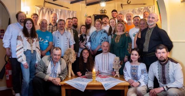 Пінгвіни, колядки та святкова вечеря - як полярники відзначили Різдво в Антарктиді - Новини України