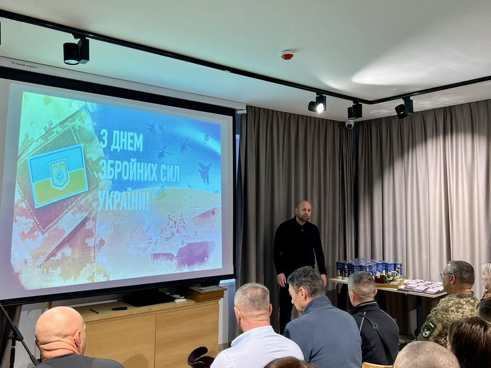 Фото без опису