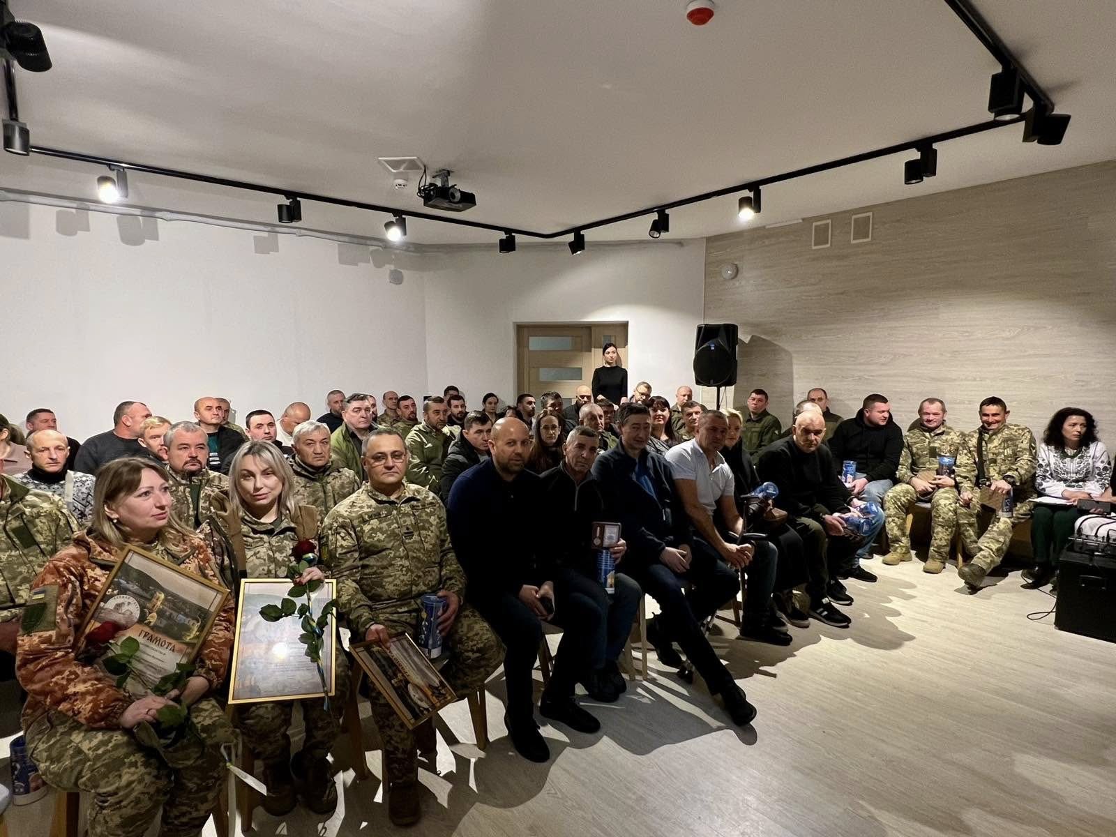 Фото без опису