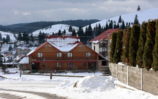 Порушень на 3 млн та нелегальні працівники: результати перевірки Буковелю